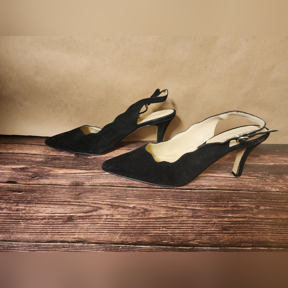 Adrienne Vittadini Scalloped Heels